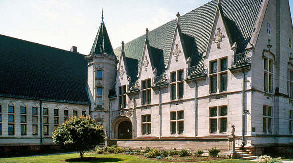 Photo of Albright Memorial Library